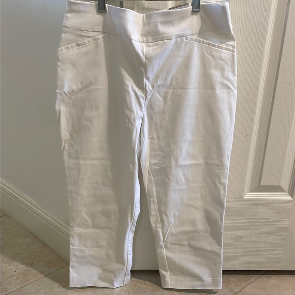 Chico's White Cotton Blend Capris